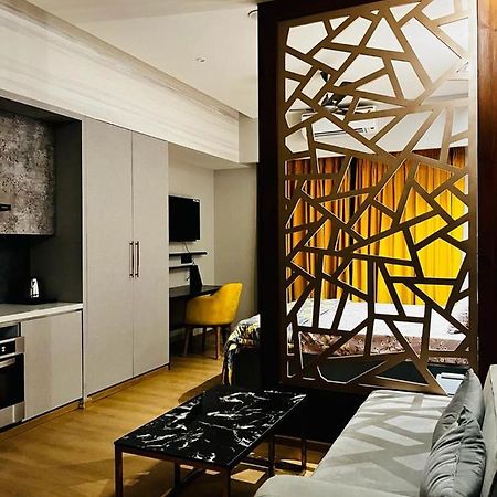 Luxe Apartment By Hey Studio'S Ghaziabad Exteriör bild